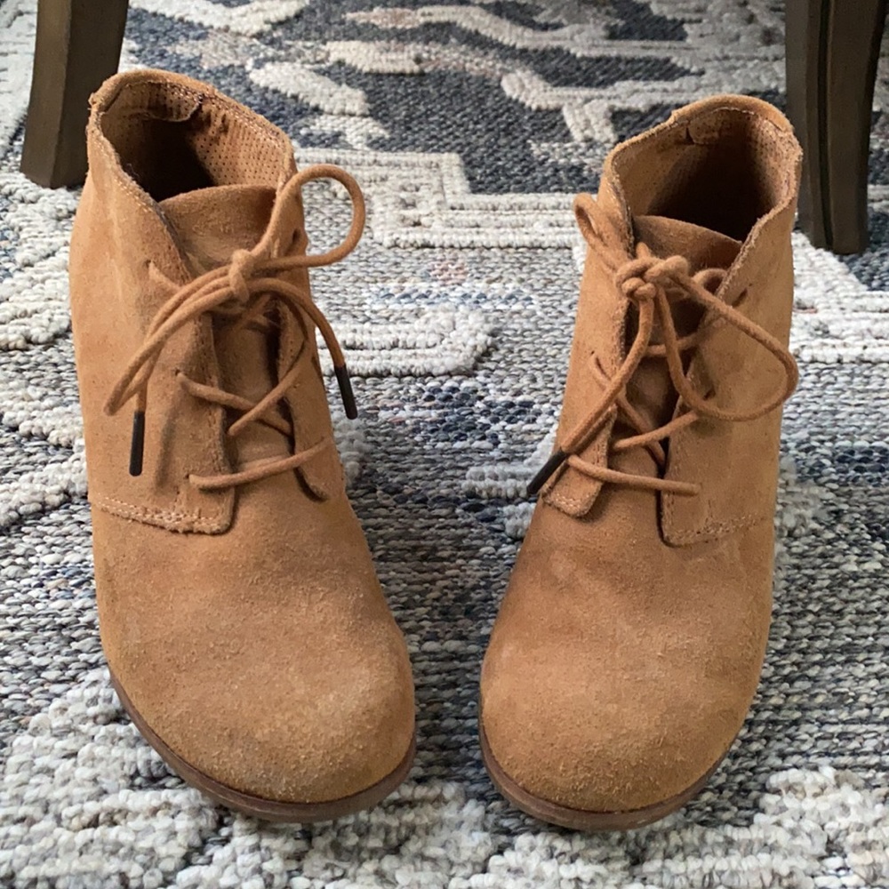 Tom’s Lunata Lace Up Heel